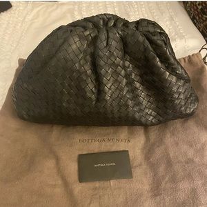 Bottega Veneta The Pouch large black woven